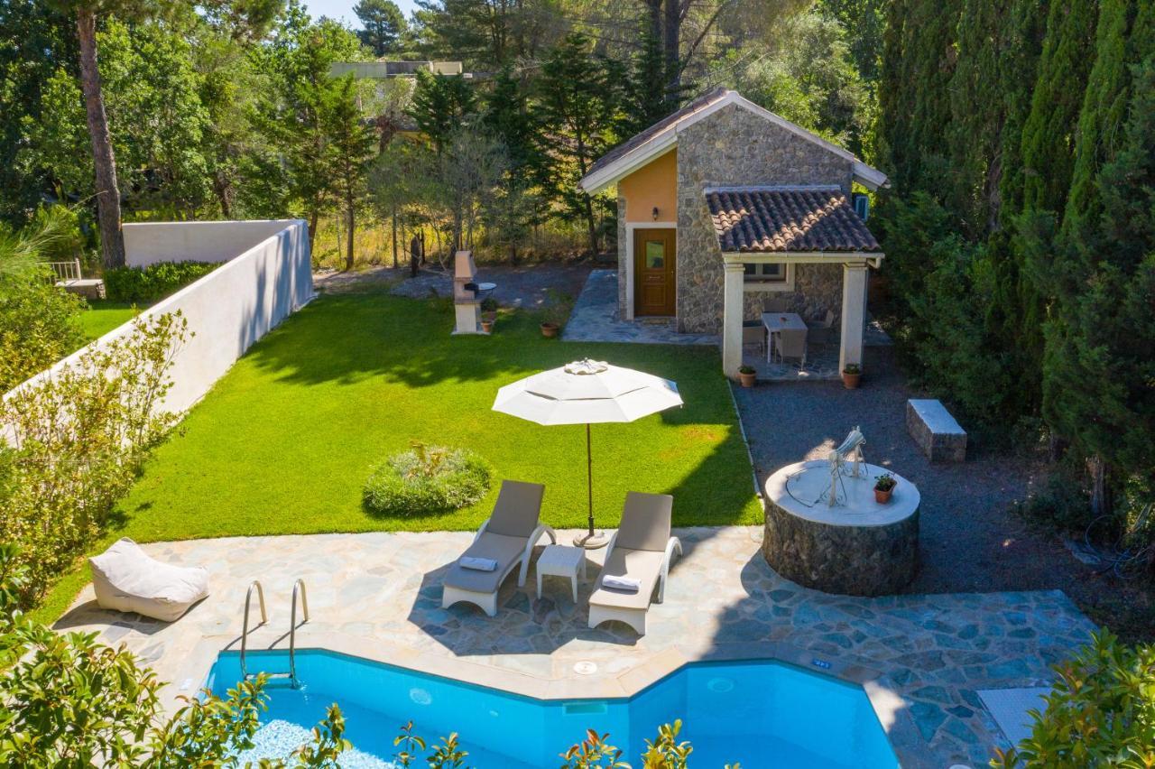 Petrinos Cottage Dafnila Bagian luar foto